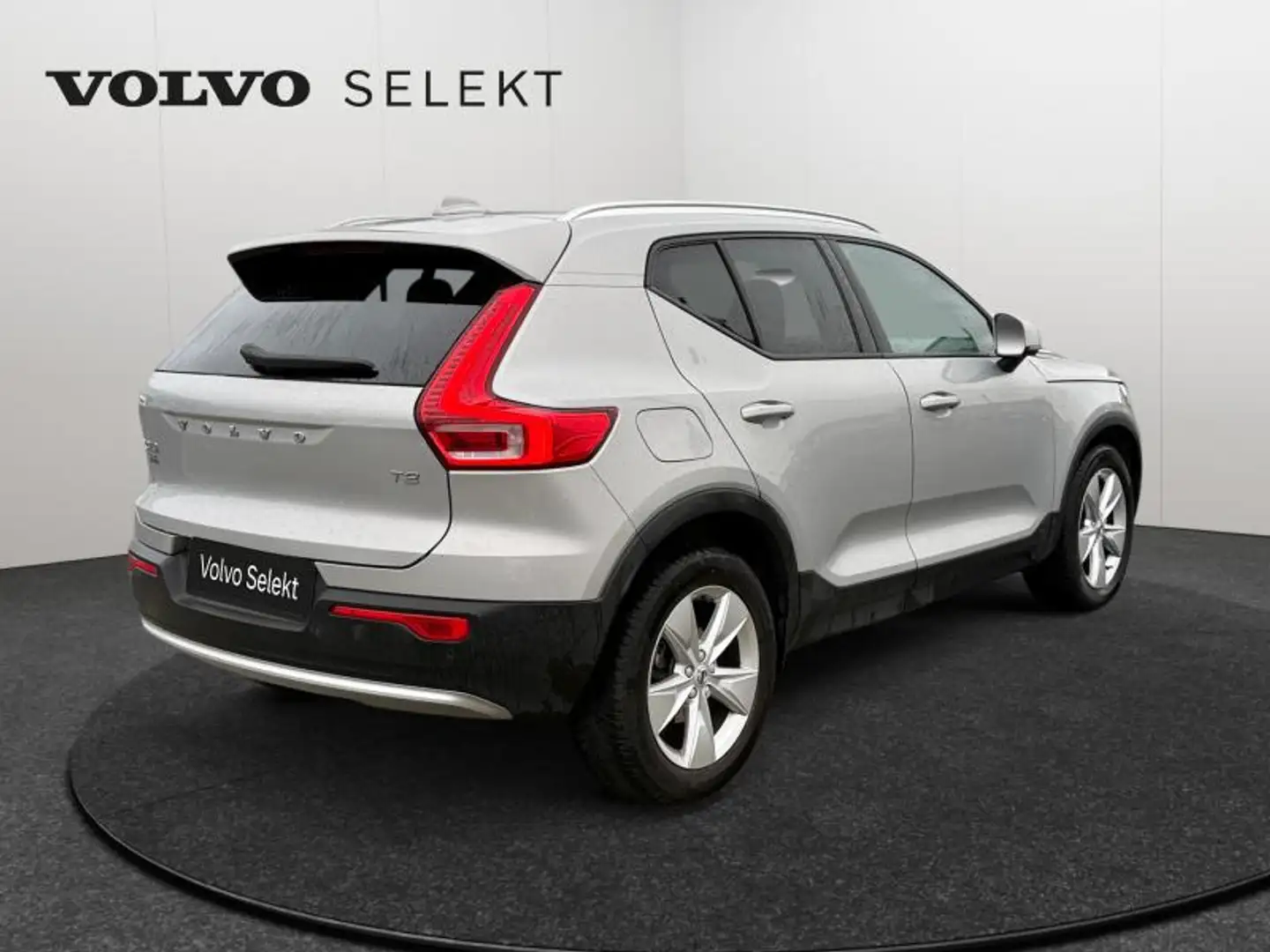 Volvo XC40 T2 Core / Essence Gris - 2
