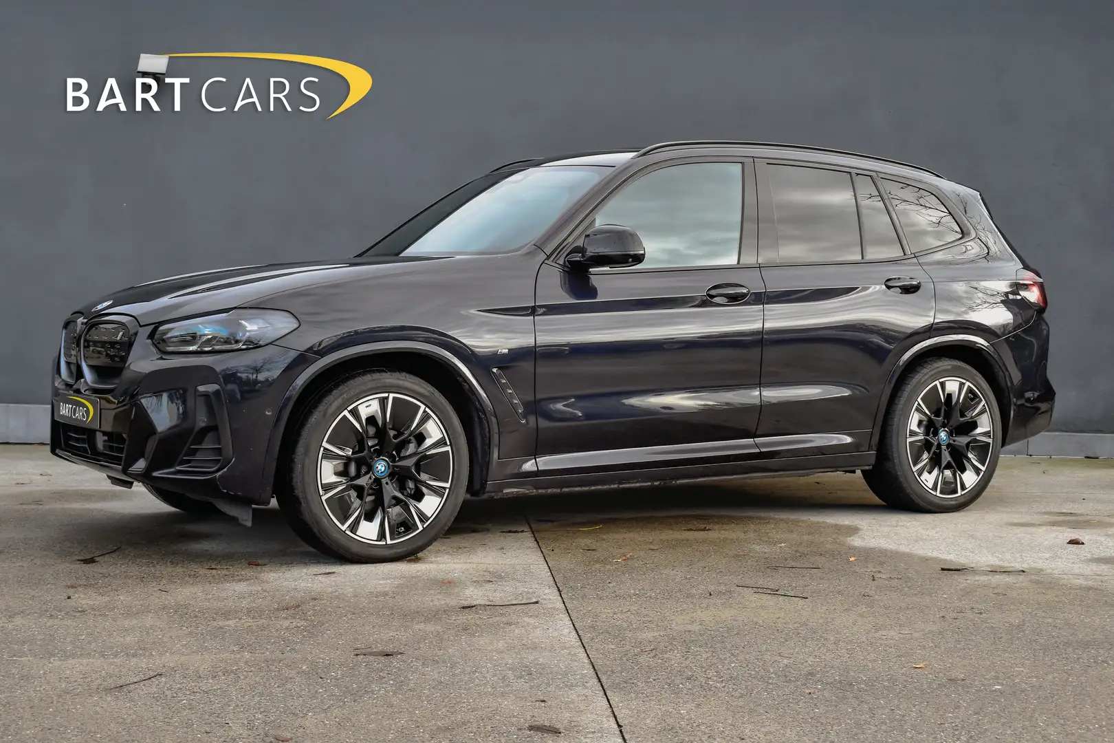 BMW iX3 iX3 Impressive MET VOLLEDIG M-PAKKET Noir - 1