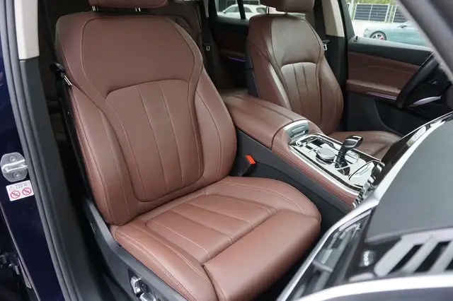 BMW X5 view 12