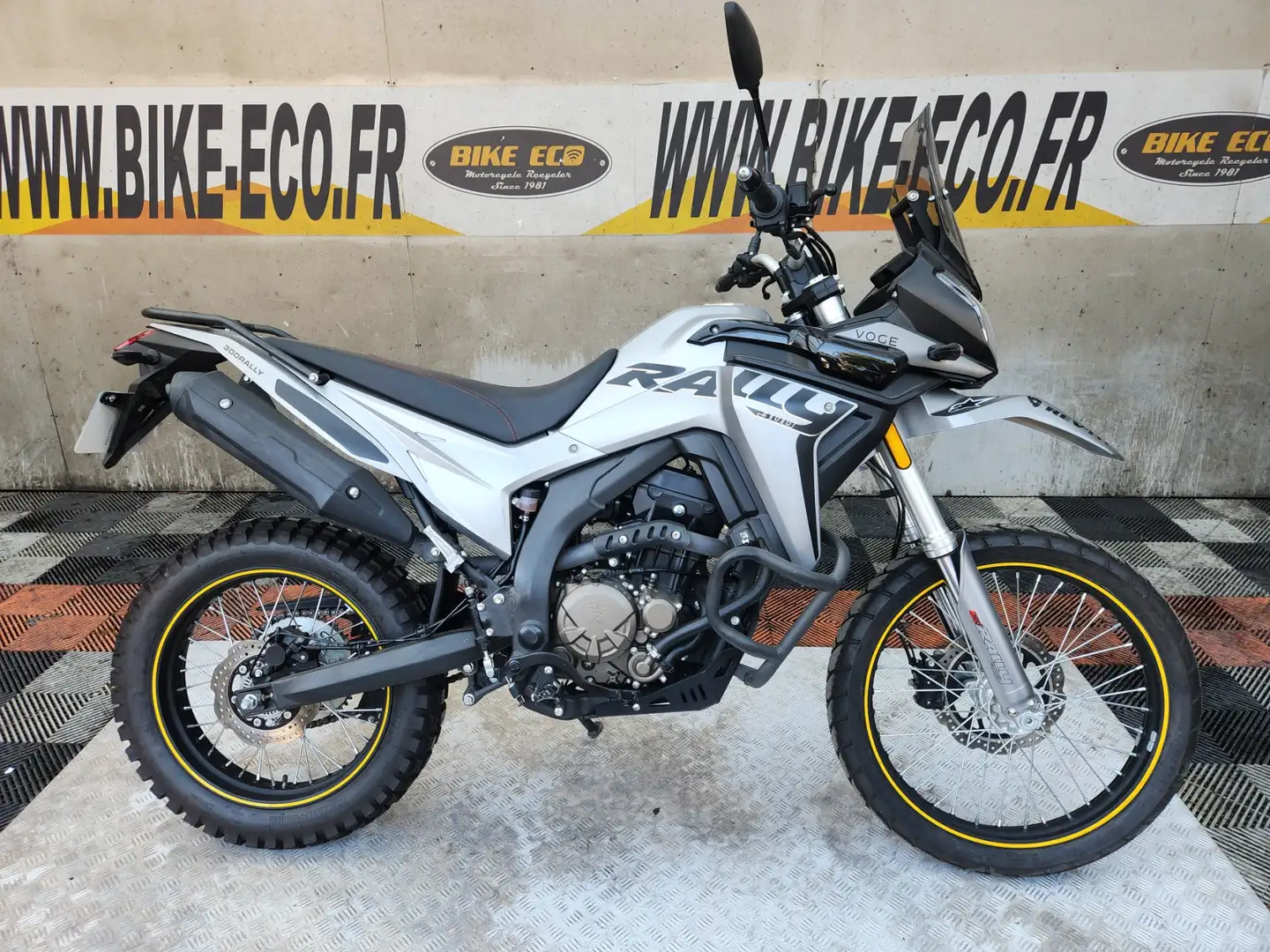 Voge 300R Grijs - 1