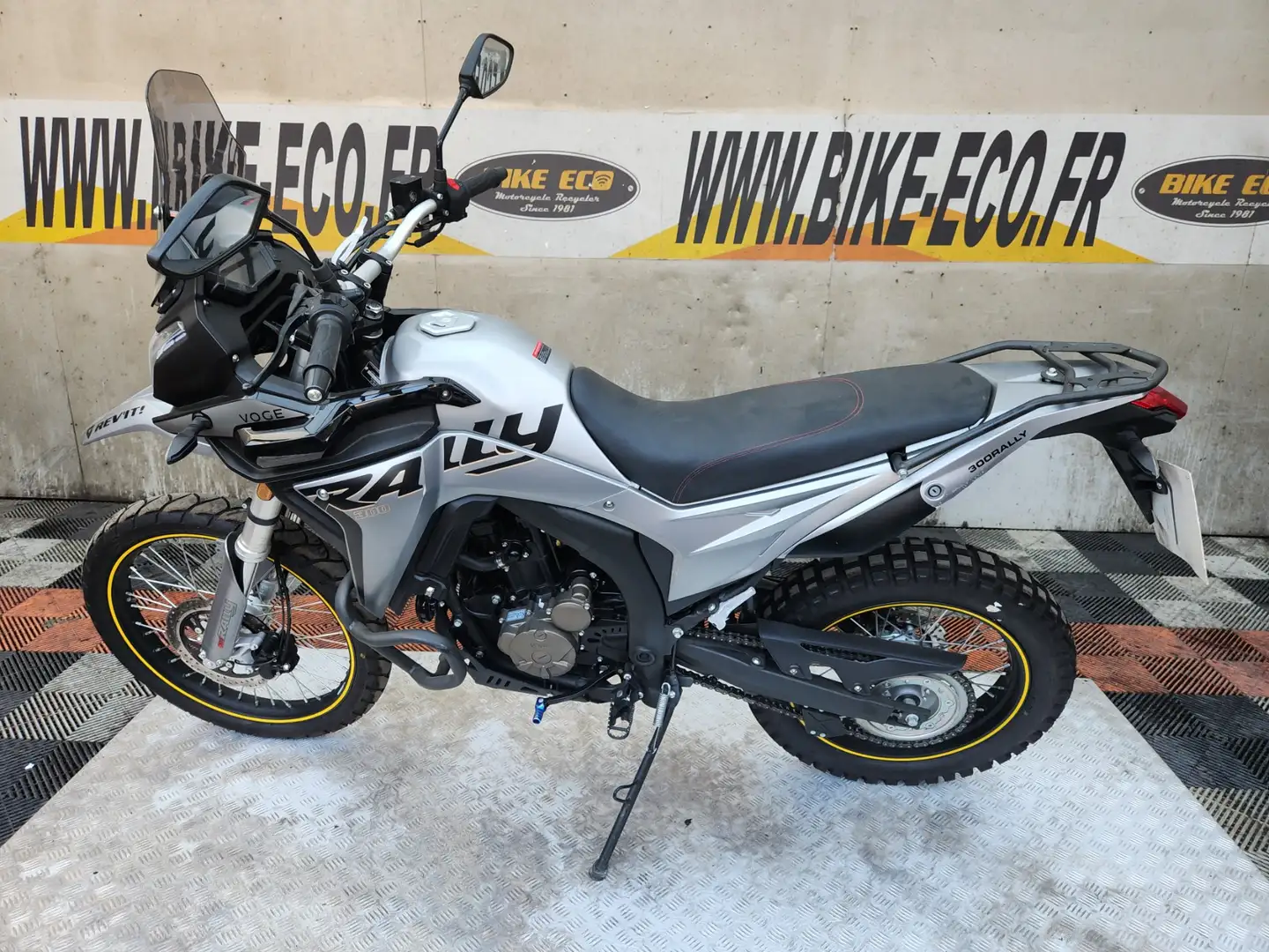 Voge 300R Grijs - 2
