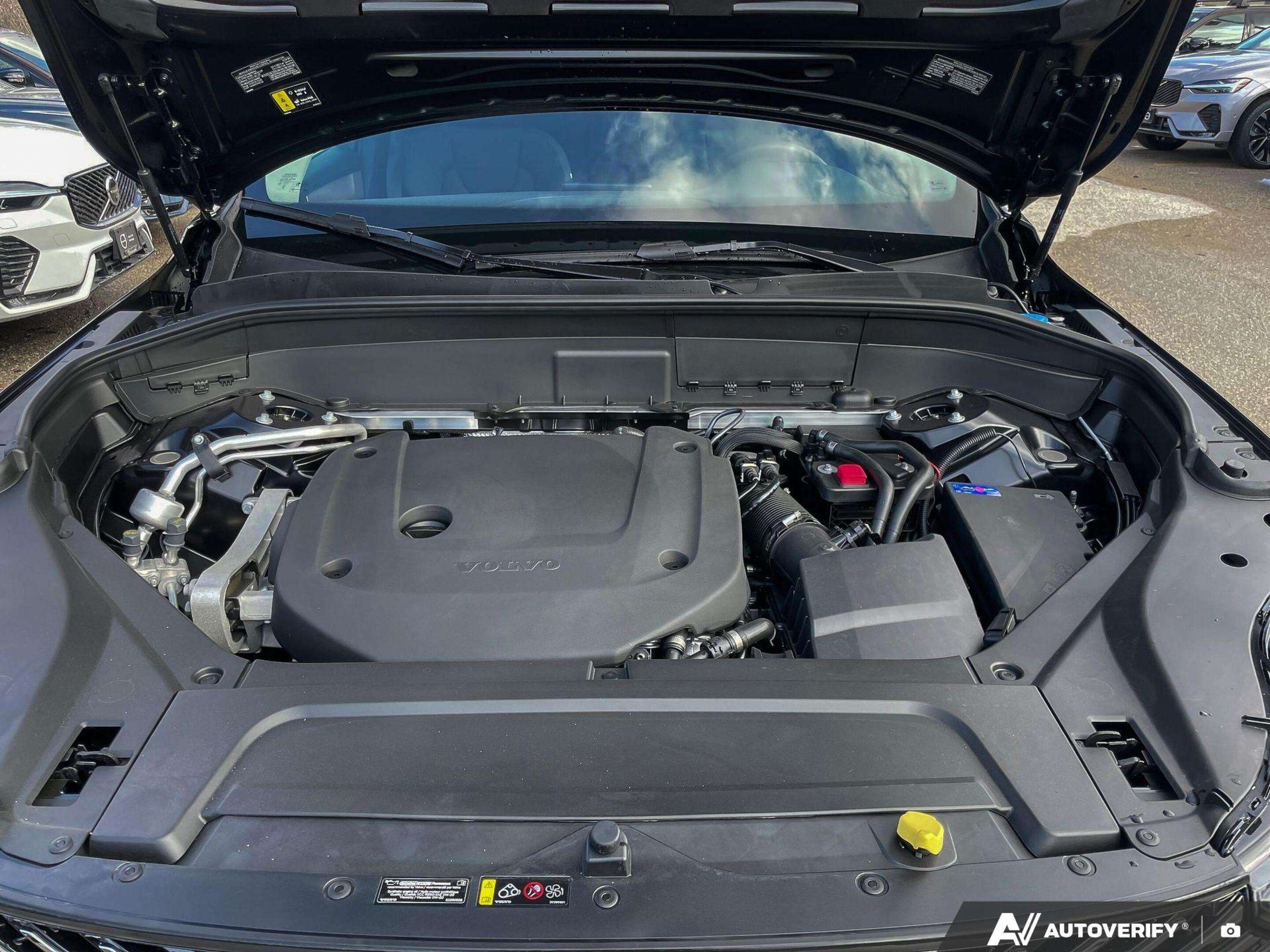 2026 Volvo XC90 Core Bright Theme RATES AS LOW AS 3.99%! thumb 8