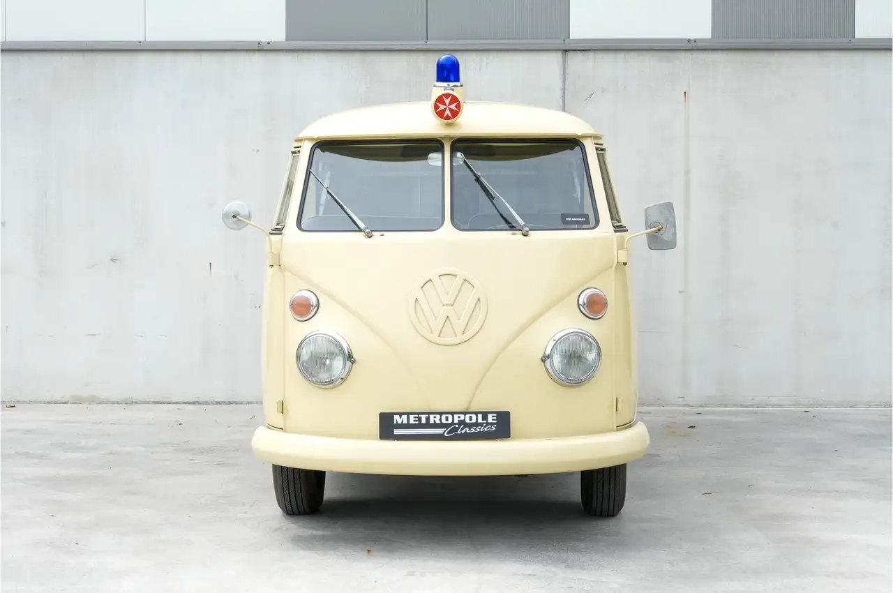 Volkswagen Transporter Ambulance M1208, foto 10