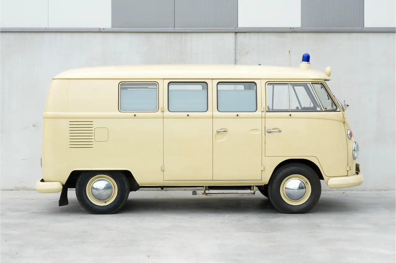 Volkswagen Transporter Ambulance M1208, foto 8