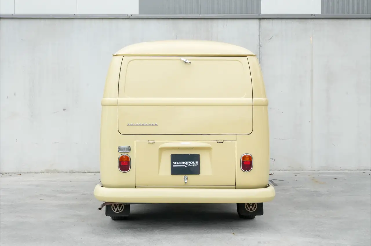 Volkswagen Transporter Ambulance M1208, foto 5