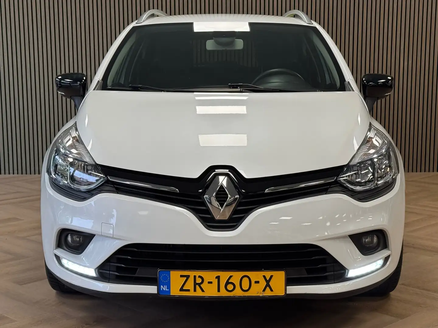 Renault Clio Estate 0.9 TCe Limited AIRCO CRUISE NAVIGATIE BLUE Weiß - 2