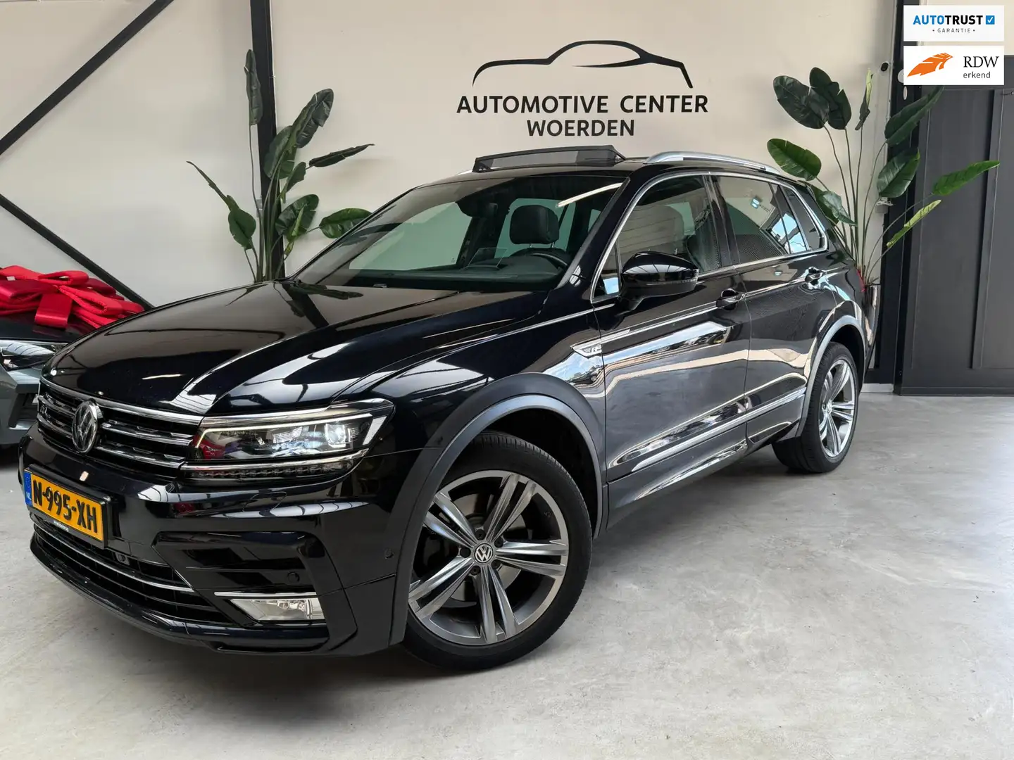 Volkswagen Tiguan 2.0 TSI 4Motion R-Line PANO VIRTUAL CAM Nero - 1