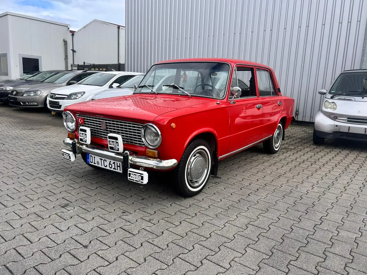 Lada 21011 Rouge - 1