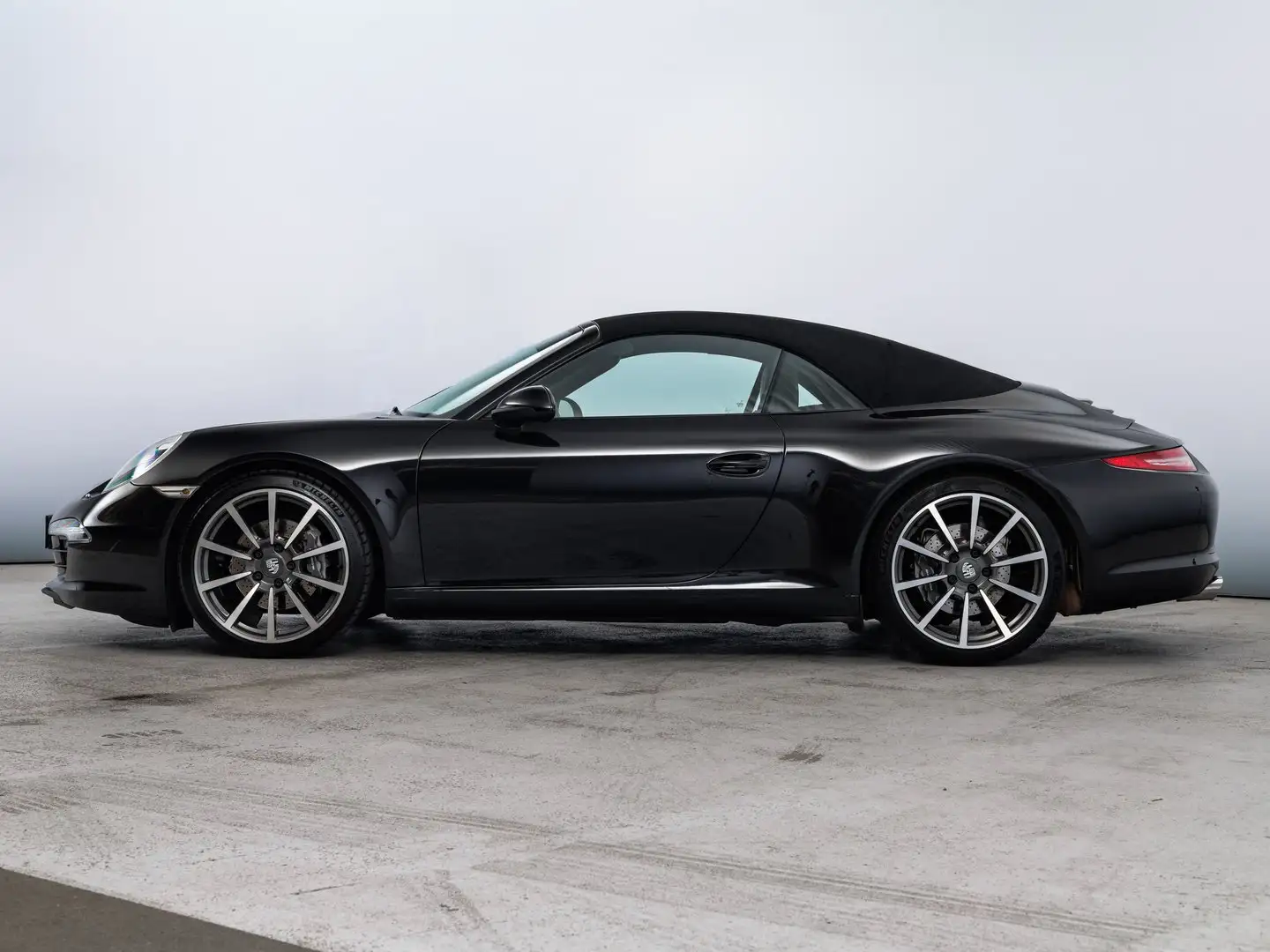 Porsche 911 Carrera Cabrio (991) Schwarz - 2