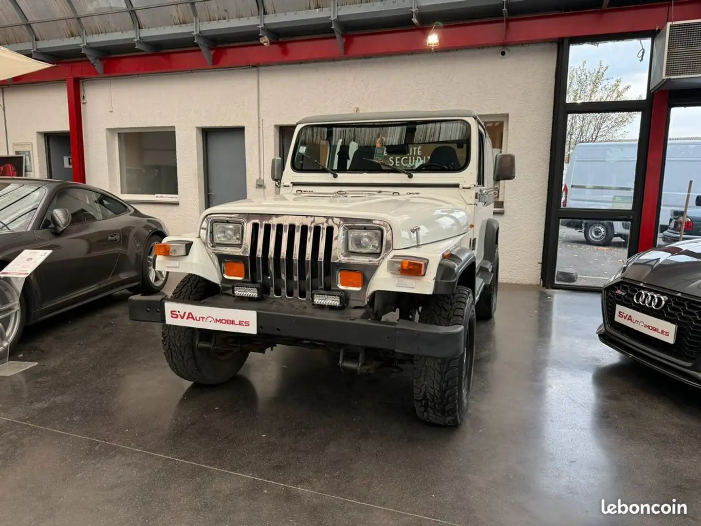 Jeep Wrangler 2.5L Injection 125cv Biały - 2