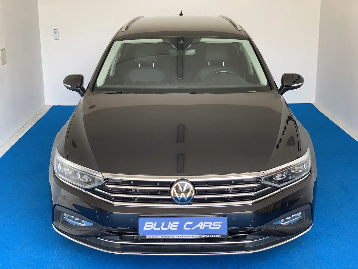 Volkswagen Passat Variant Elegance AHK/Cam/Navi/SHZ/Klima/LED Schwarz - 2