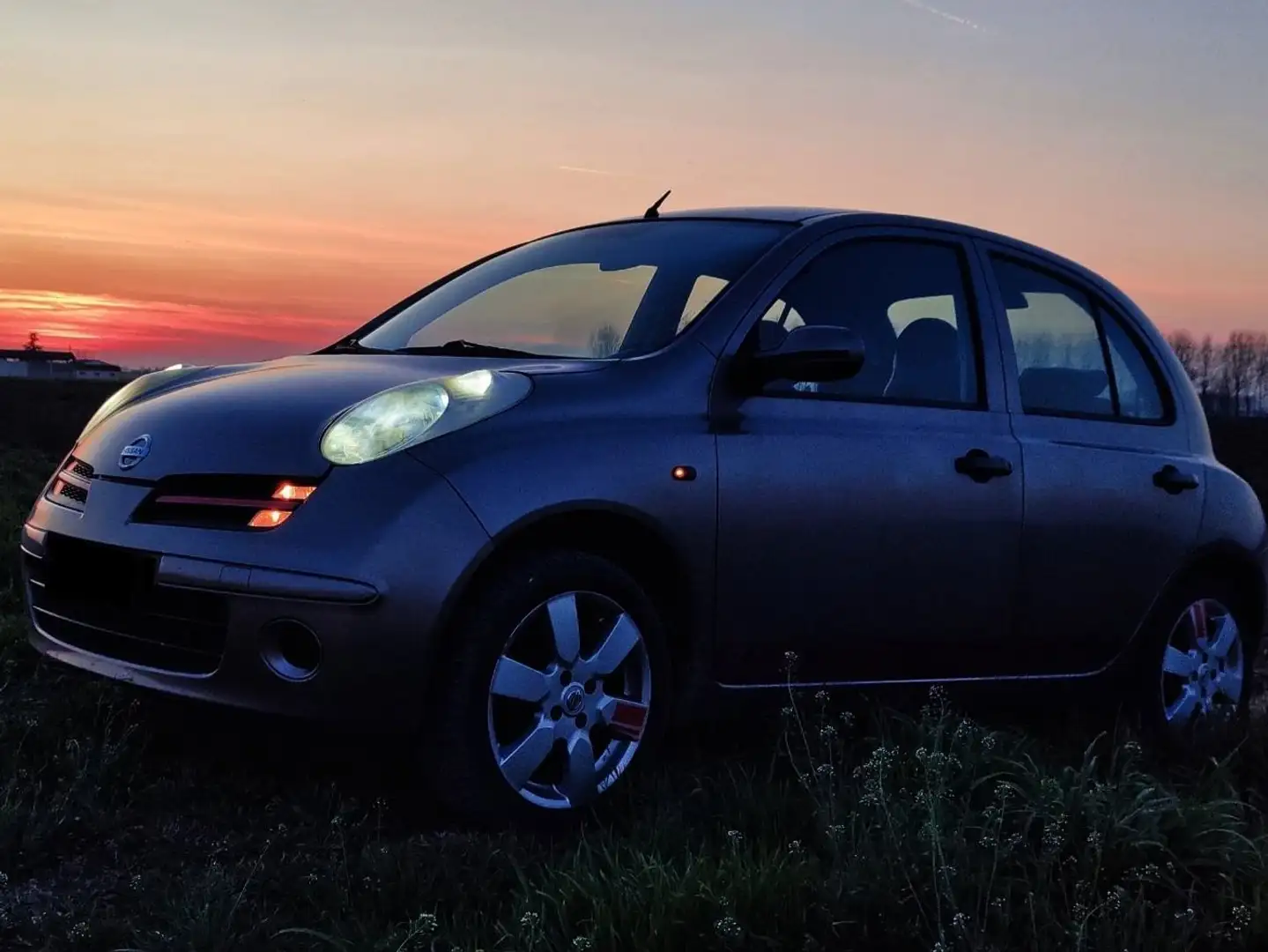 Nissan Micra Micra 5p 1.5d Sport 68cv  NEOPATENTATI !! Šedá - 1