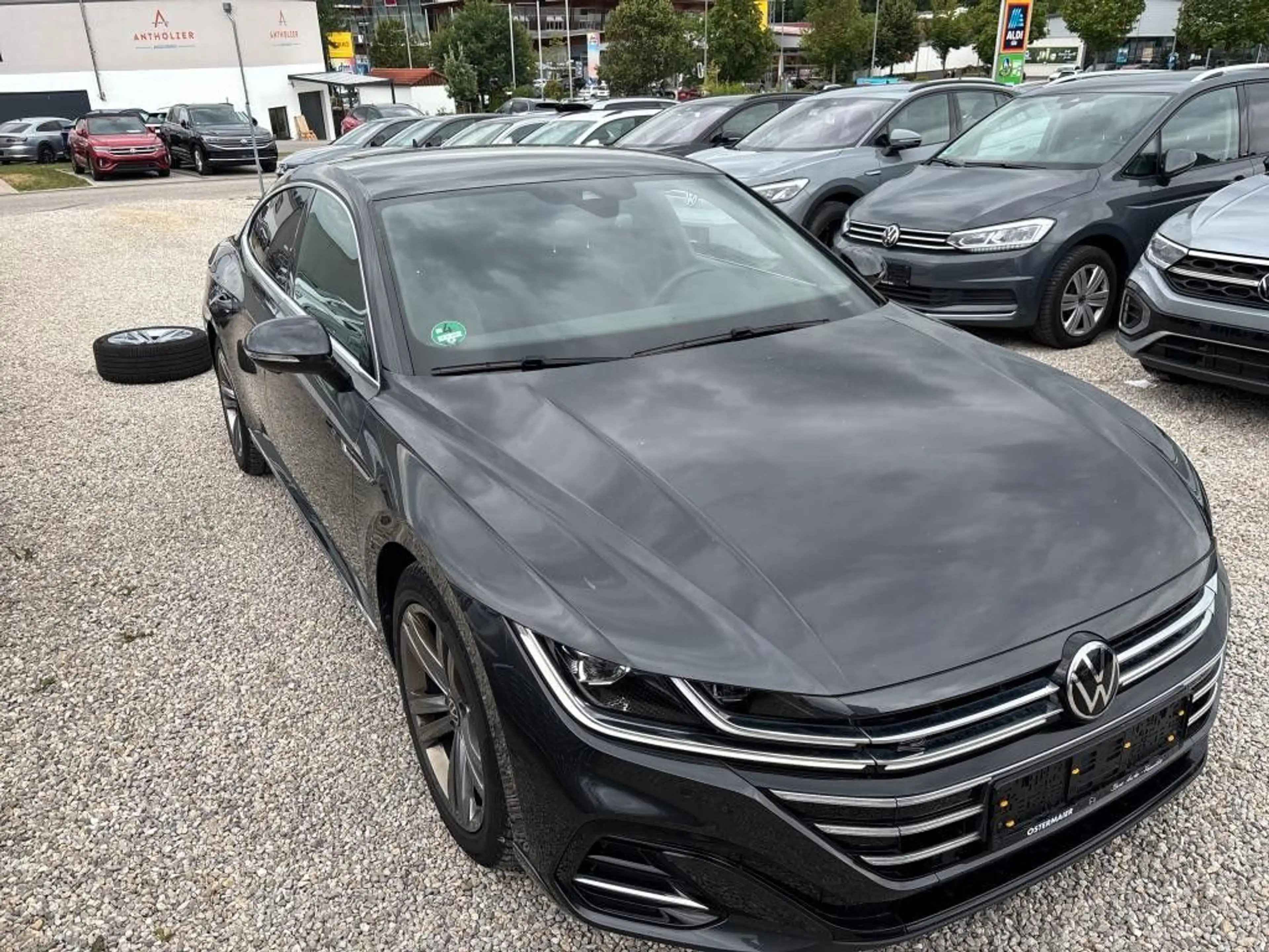 Volkswagen Arteon R-Line 2.0 TSI/IQ.LIGHT/STANDH/HARMAN/SHZ