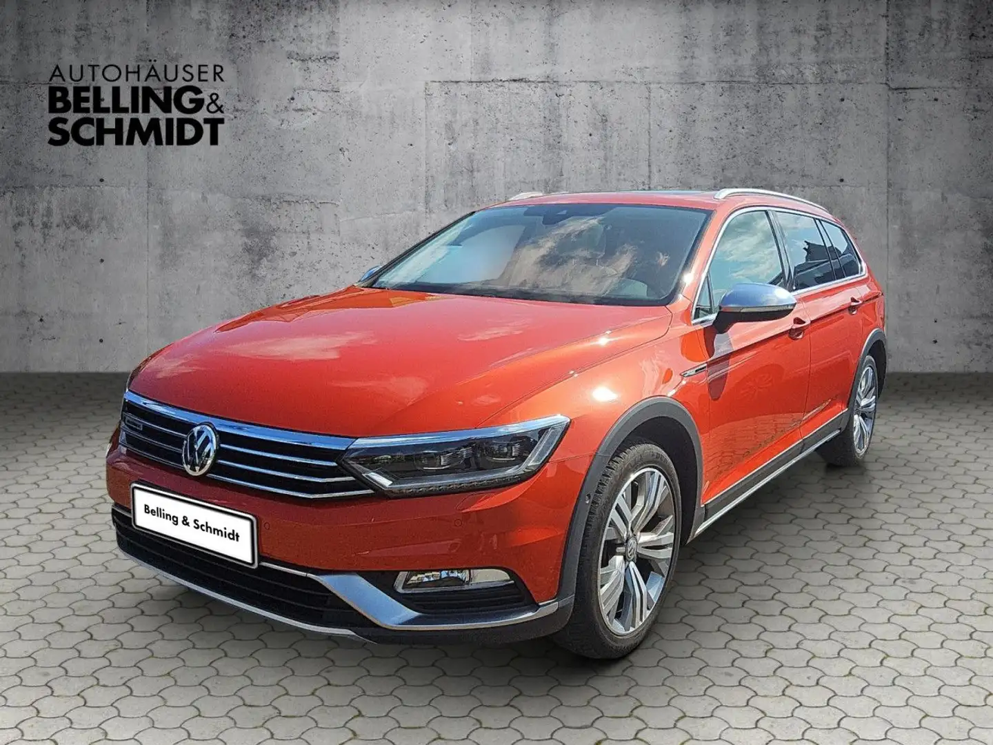 Volkswagen Passat Alltrack Passat Variant 2.0TDI ALLTRACK Panorama DynAudio Oranje - 1