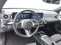 Mercedes-Benz CLA снимка Mercedes-Benz CLA