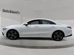 Mercedes-Benz CLA снимка Mercedes-Benz CLA