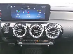 Mercedes-Benz CLA снимка Mercedes-Benz CLA