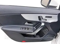 Mercedes-Benz CLA снимка Mercedes-Benz CLA