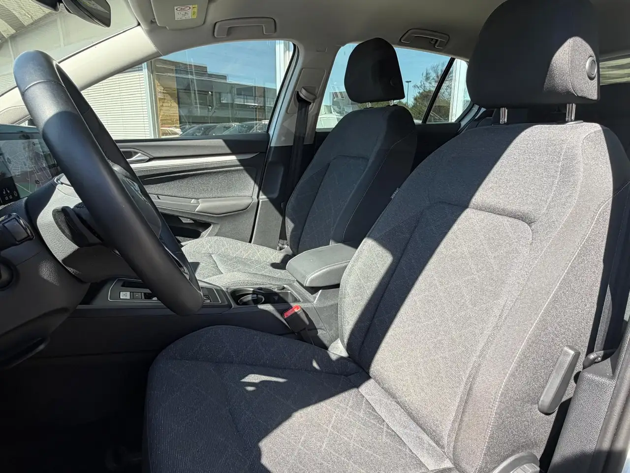 Volkswagen Golf 1.0eTSI DSG Life VIRTU+LED+NAVI+SHZ+ACC+PDC, миниатюра 9
