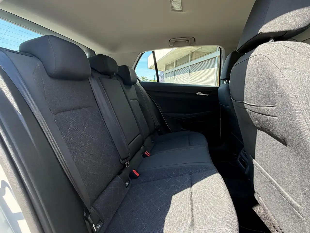 Volkswagen Golf 1.0eTSI DSG Life VIRTU+LED+NAVI+SHZ+ACC+PDC, миниатюра 11