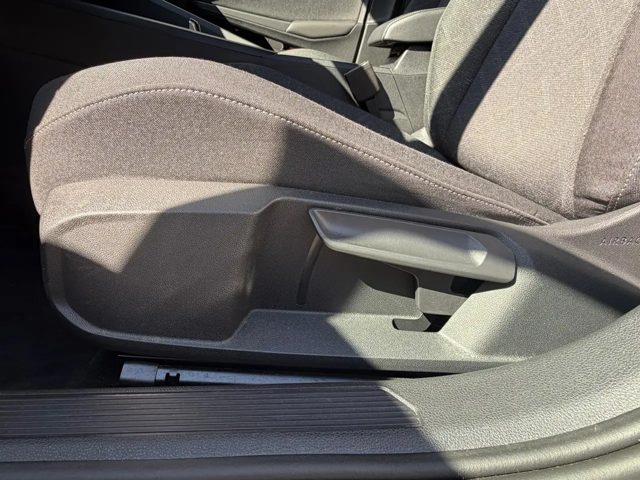 Volkswagen Golf 1.0eTSI DSG Life VIRTU+LED+NAVI+SHZ+ACC+PDC, миниатюра 13