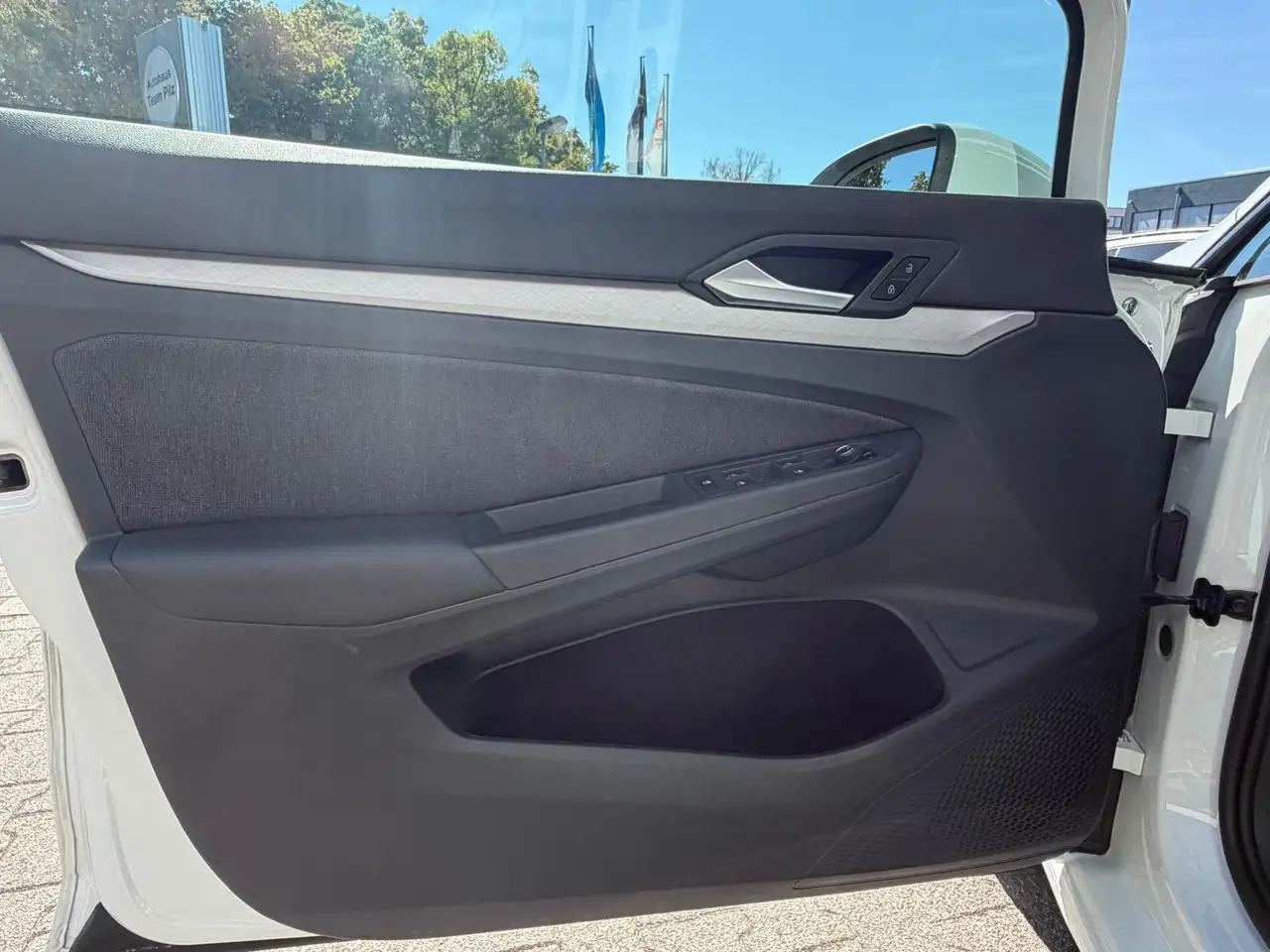 Volkswagen Golf 1.0eTSI DSG Life VIRTU+LED+NAVI+SHZ+ACC+PDC, миниатюра 14