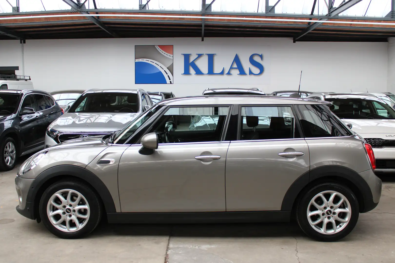 MINI One D 1.5 D + 5 PORTES + GPS // EURO 6c // Grau - 2