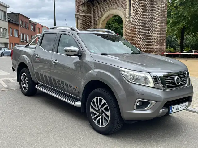 Nissan Navara 2.3 dCi 4WD Tekna+PANO 1ER PROP CARNET 21700 HTVA