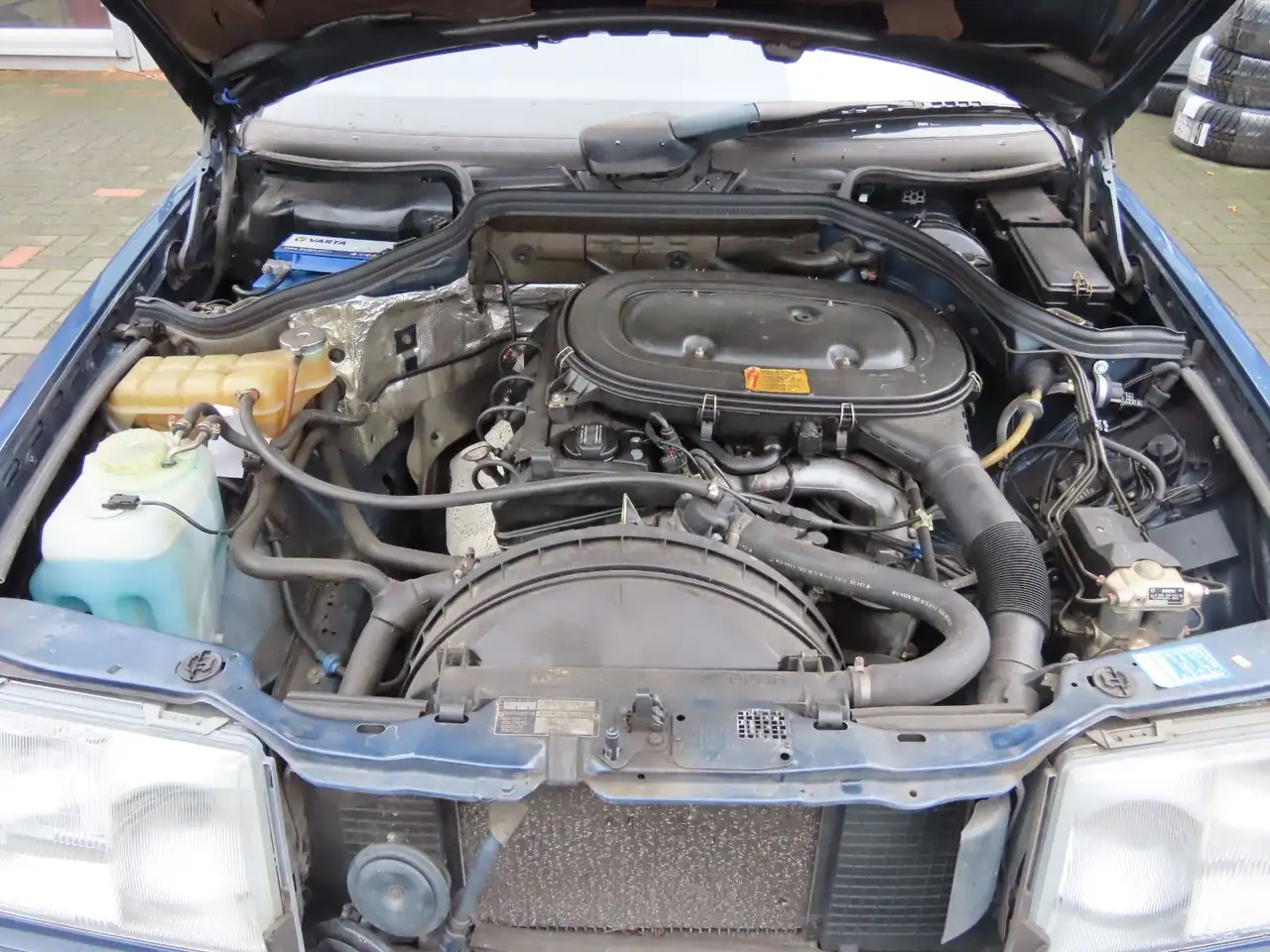 Mercedes-Benz E 200 1. Hand H-Kennzeichen Euro2 Scheckheft, foto 4