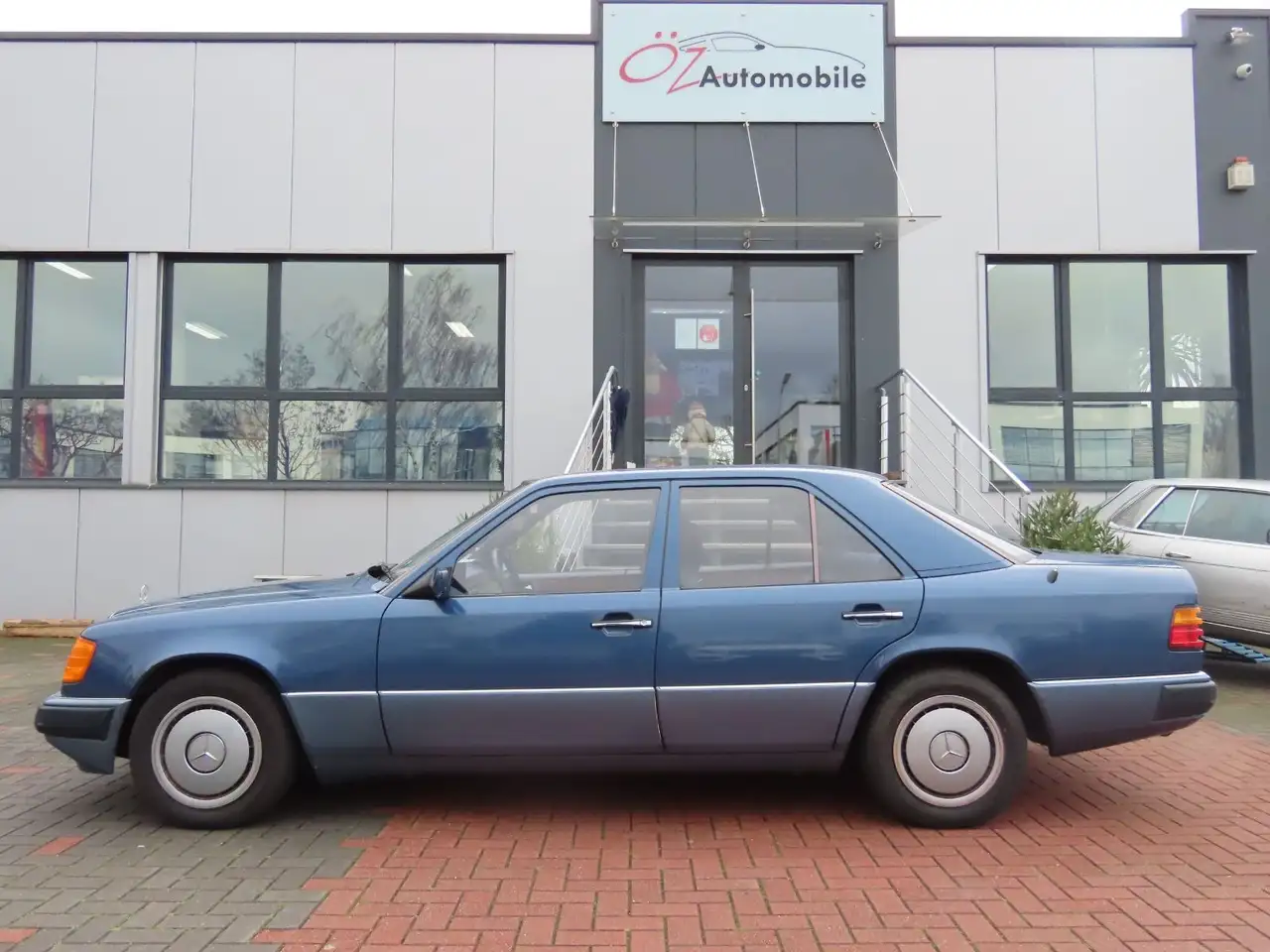 Mercedes-Benz E 200 1. Hand H-Kennzeichen Euro2 Scheckheft, foto 8