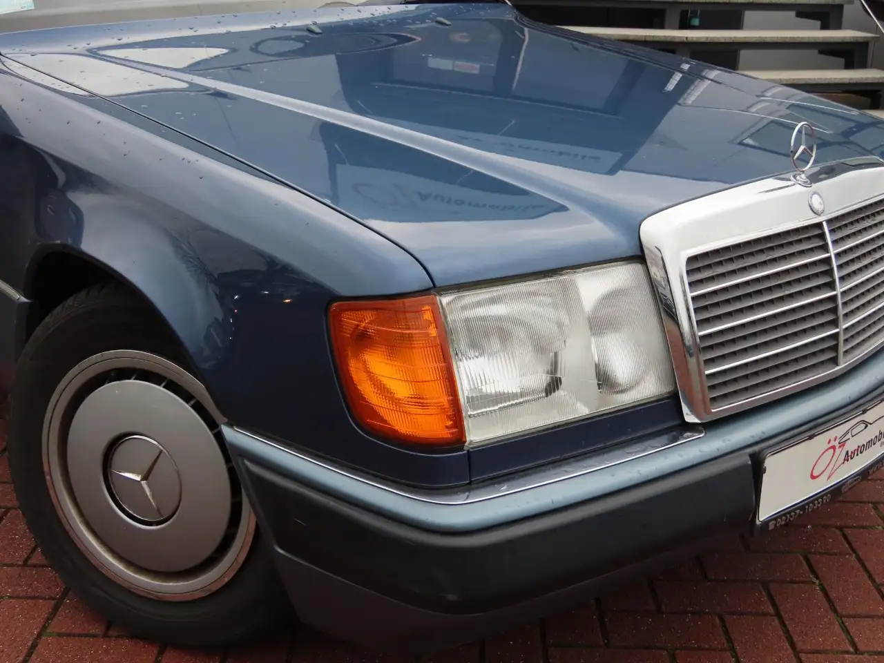 Mercedes-Benz E 200 1. Hand H-Kennzeichen Euro2 Scheckheft, foto 2