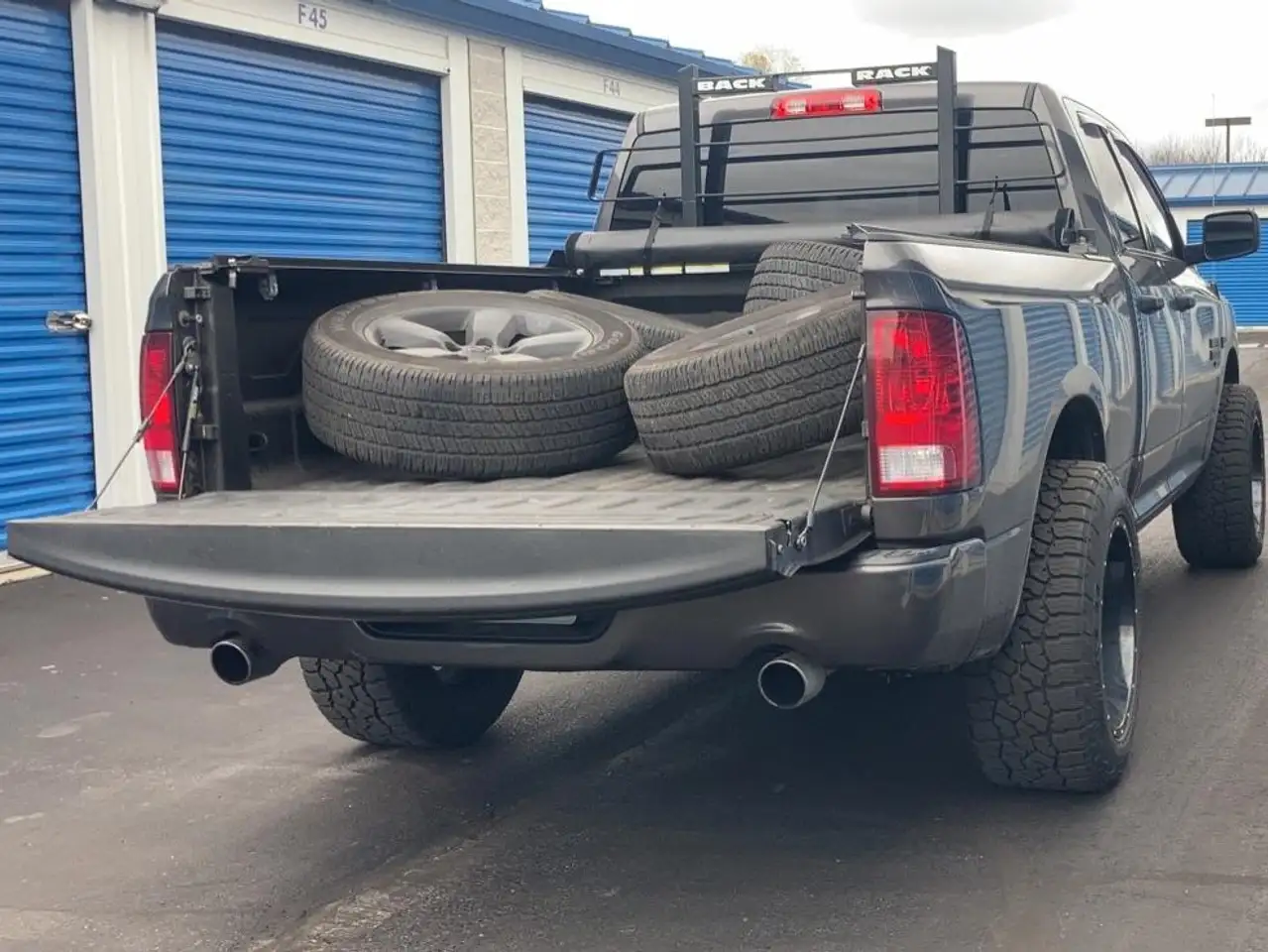 RAM 1500 снимка RAM 1500
