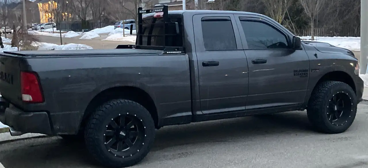 RAM 1500 снимка RAM 1500