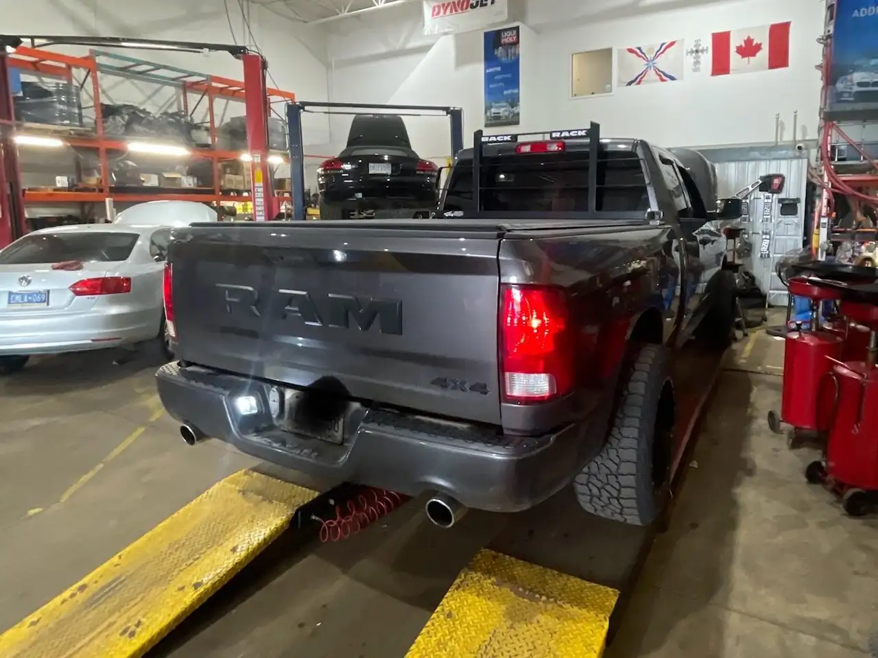 RAM 1500 снимка RAM 1500