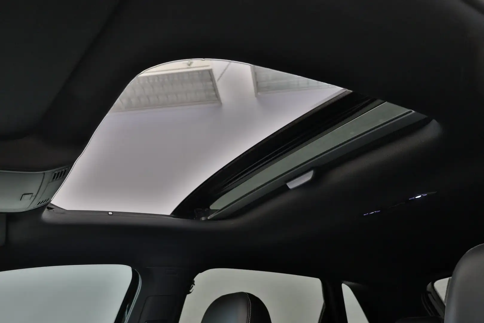 Volkswagen Polo GTI 2.0TSI DSG+PANORAMA+BEATS+KAMERA+ACC Negro - 2