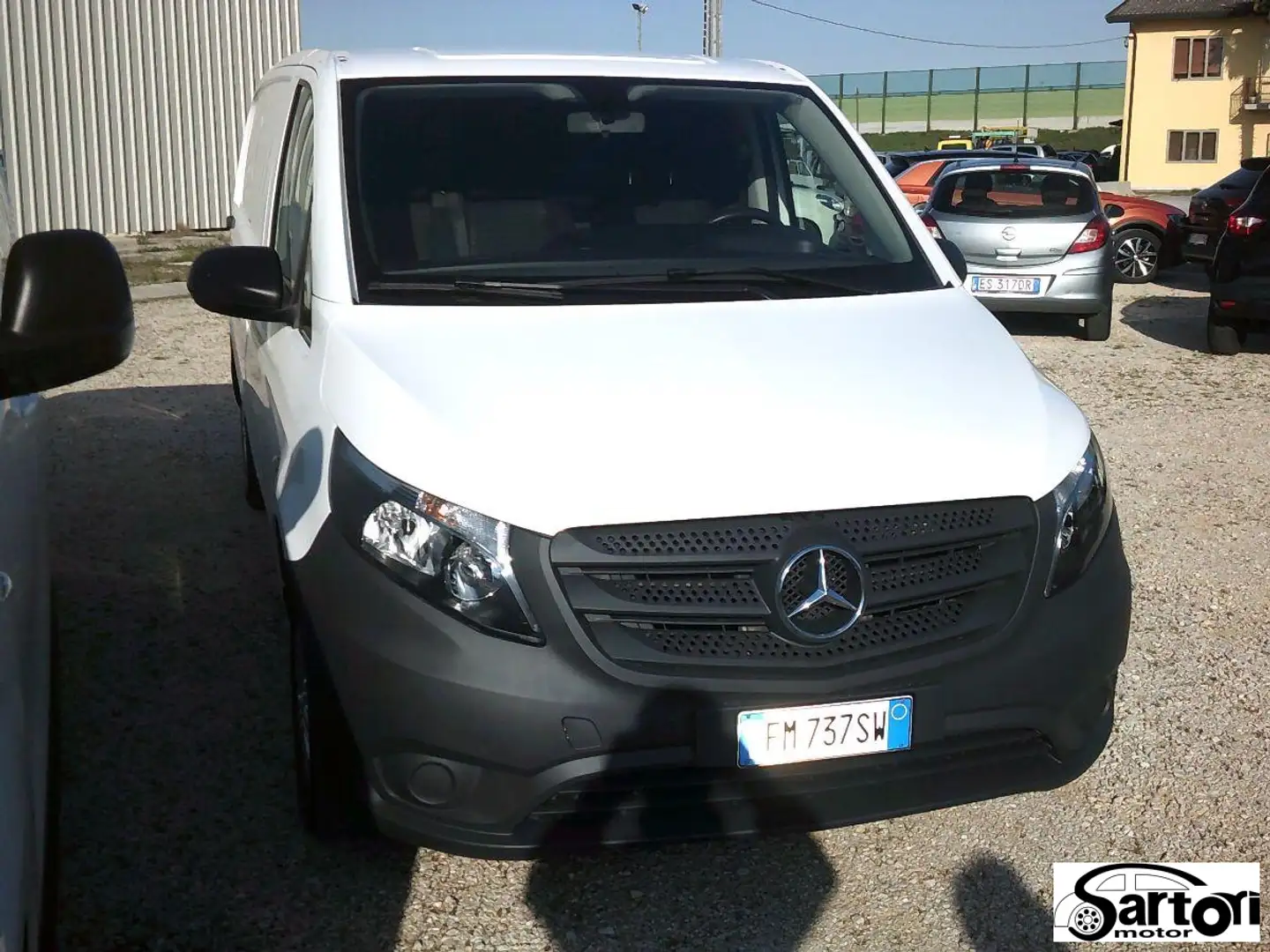 Mercedes-Benz Vito FURGONE CHUSO PASSO LONG 1600cc Bianco - 2