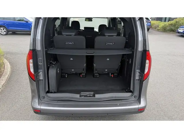 Mercedes-Benz EQT view 7