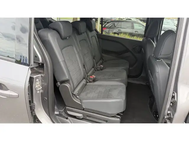 Mercedes-Benz EQT view 11