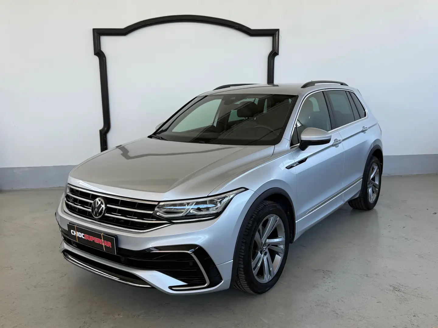 Volkswagen Tiguan Tiguan II 2021 2.0 tdi R-Line 150cv dsg Zilver - 1