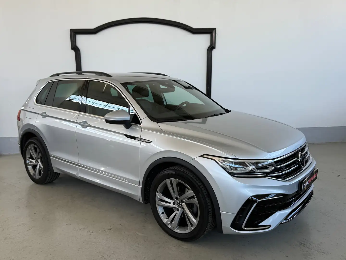 Volkswagen Tiguan Tiguan II 2021 2.0 tdi R-Line 150cv dsg Zilver - 2