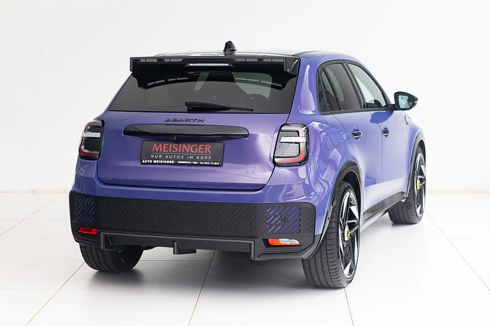 Abarth 600e 54kWh Scorpionissima Violett - 2