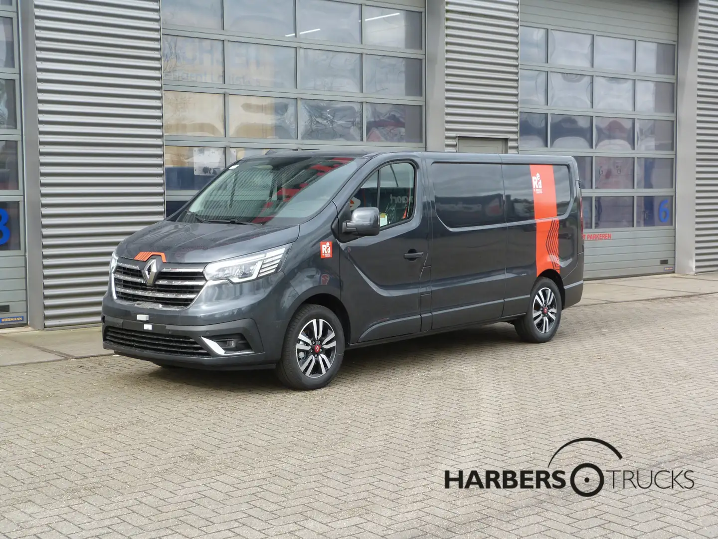 Renault Trafic L2H1, E-Tech, Z.E. WLTP 294km, 920kg Trekgewicht, Gris - 1