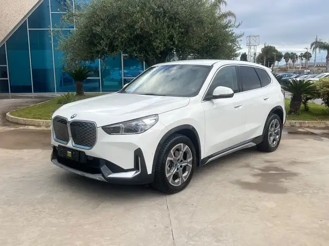 BMW iX1 edrive 20 X-Line Super Eco incentivo Verauto