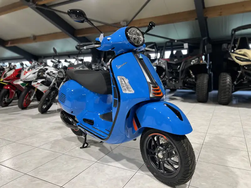 Vespa GTS Super Sport - foto 8