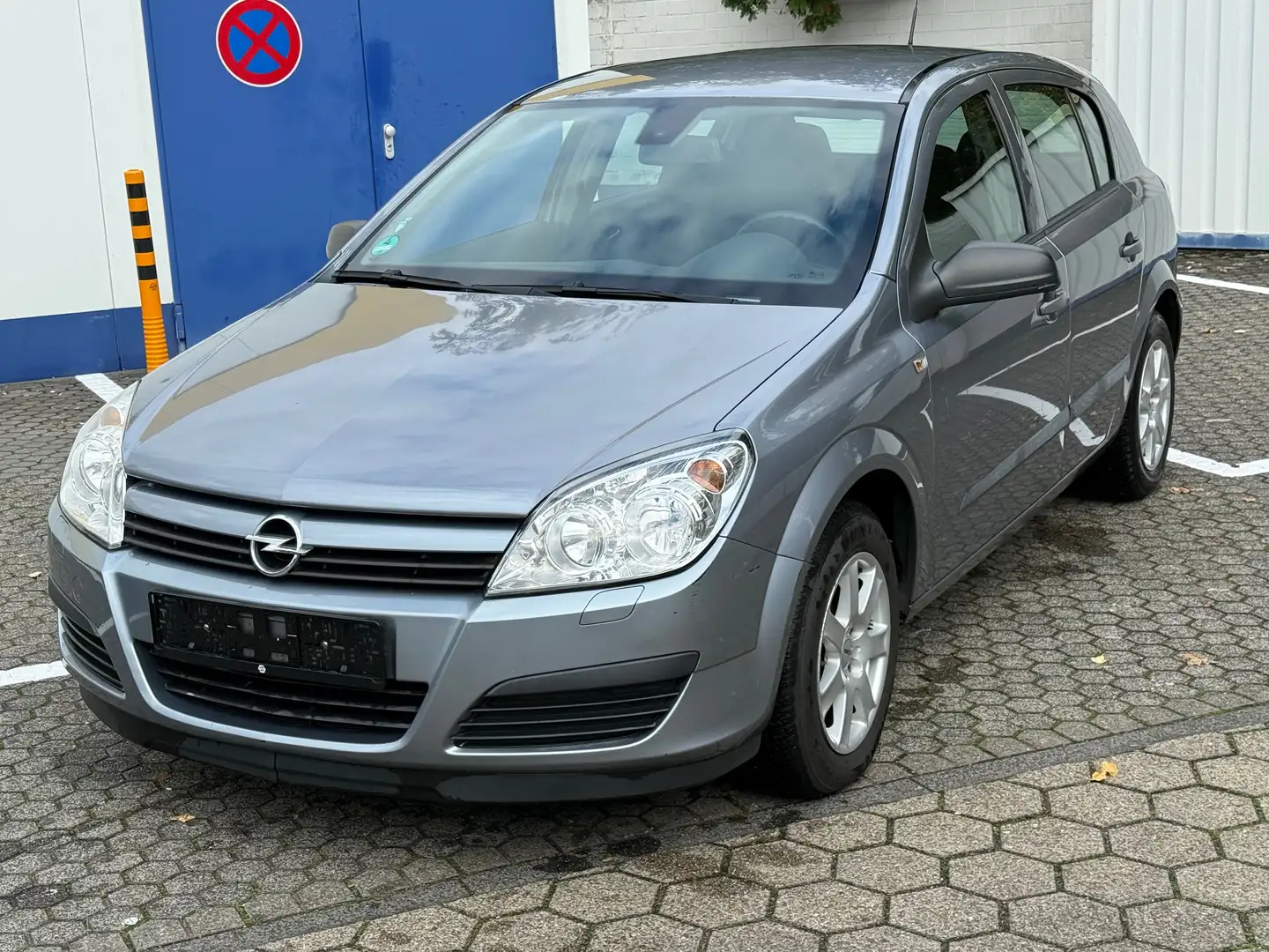 Opel Astra Basis KLIMAAUTOMATIK Grau - 1