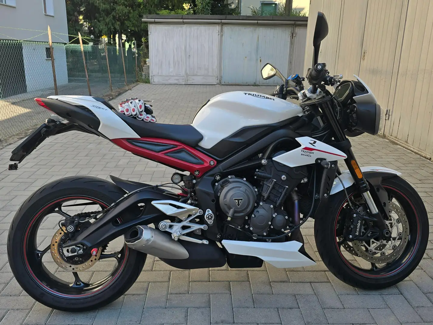 Triumph Street Triple 765 765 R Bílá - 1