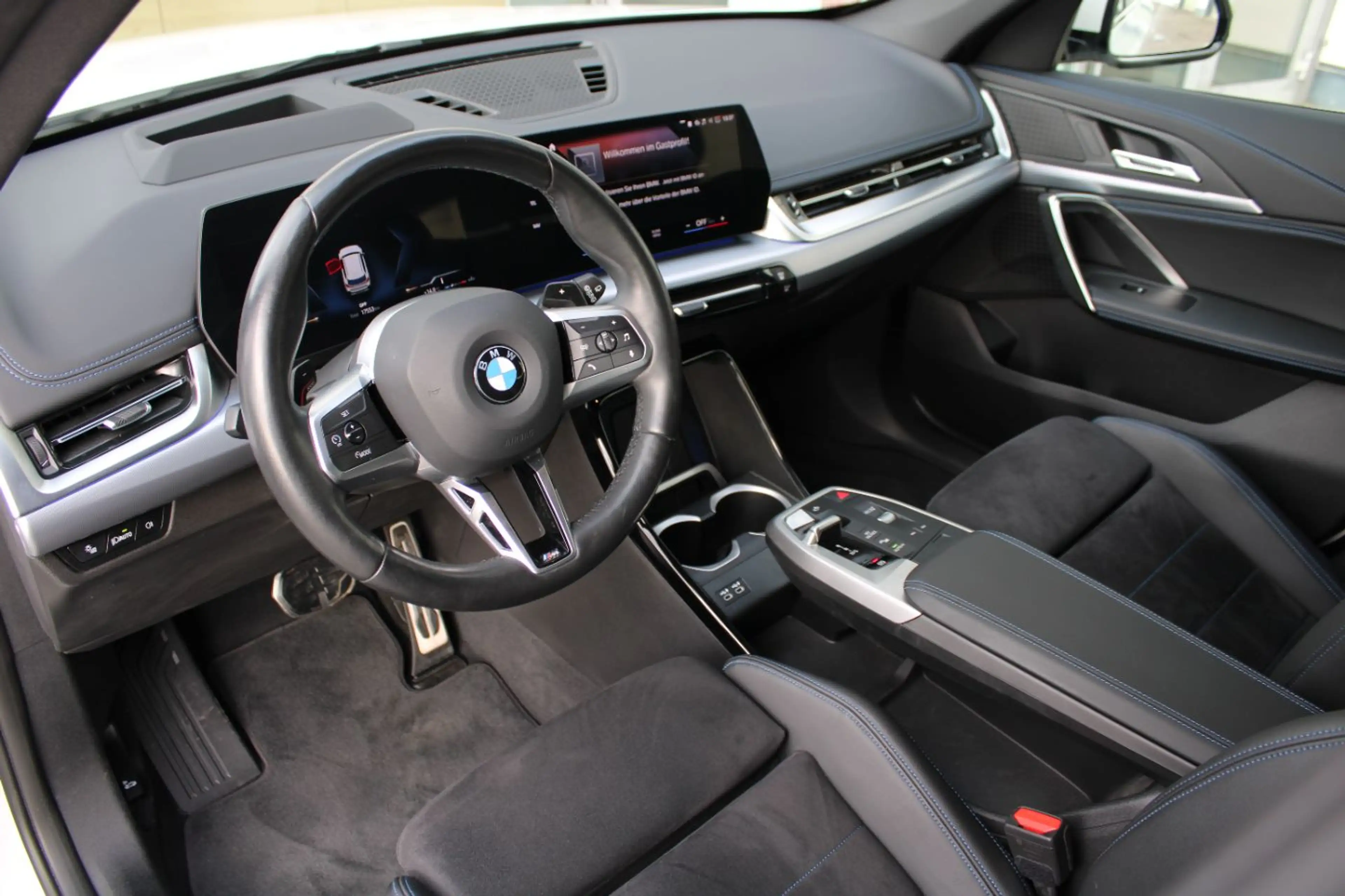 BMW X1 xDrive23i M Sport AdLED HeadUp DA+ AHK 360Cam — photo 8