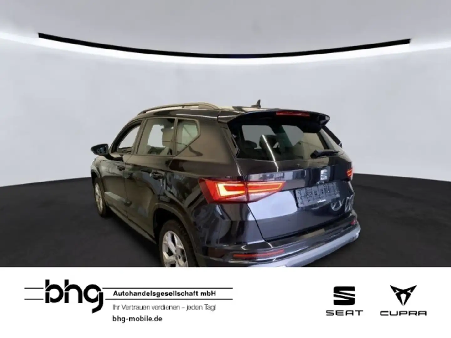 SEAT Ateca 2.0 TDI DSG FR *STANDHEITZUNG*PANO*NAVI* Schwarz - 2