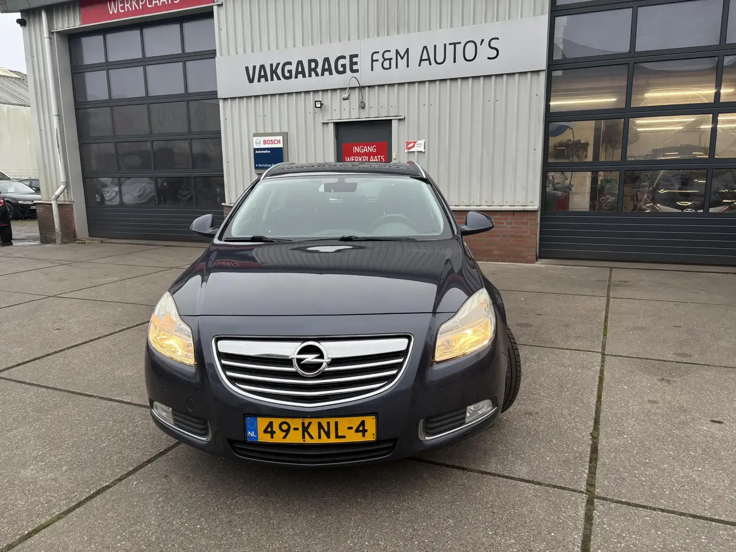 Opel Insignia Sports Tourer 1.6 T Edition Grey - 2