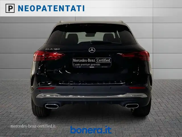 Mercedes-Benz Gla view 5